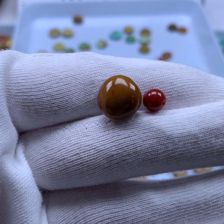 遇****未镶嵌南红玛瑙珠宝奇石
