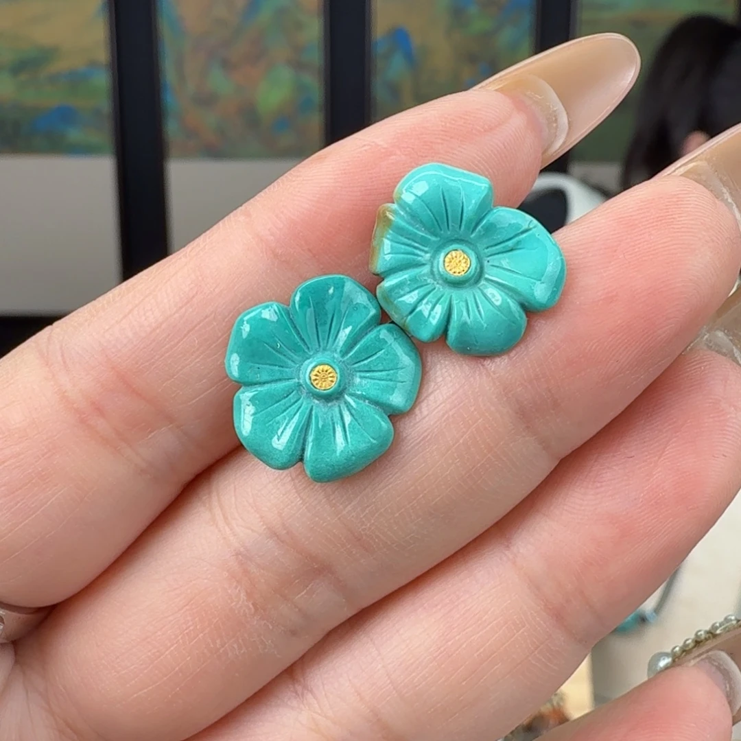 绿松石未镶嵌珠宝奇石