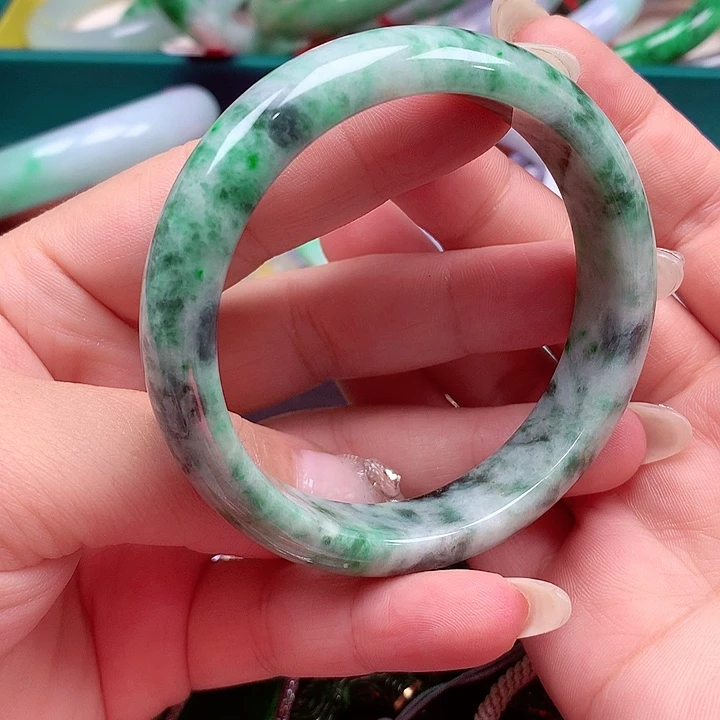 翡翠未镶嵌手镯翡翠手镯