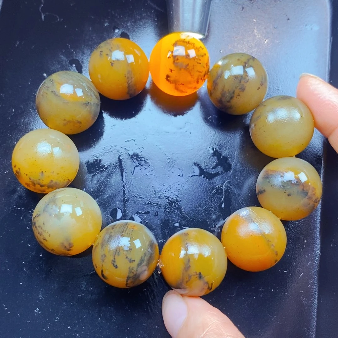 石英质玉（黄龙玉）未镶嵌颈饰