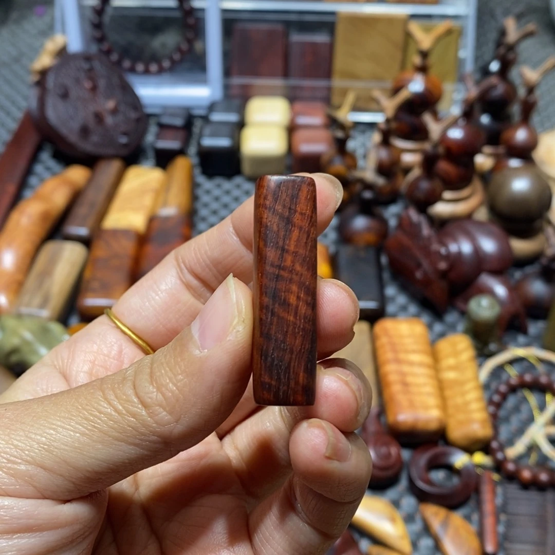 檀香紫檀（小叶紫檀）邓*