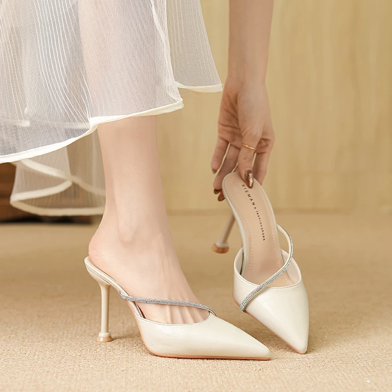 细跟包头半拖女2025新款外穿法式配裙子米白色尖头水钻高跟凉拖鞋