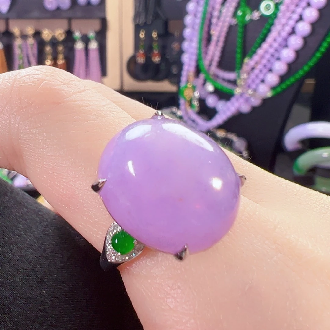 翡翠18K金镶嵌戒指签收后24小时鉴赏期