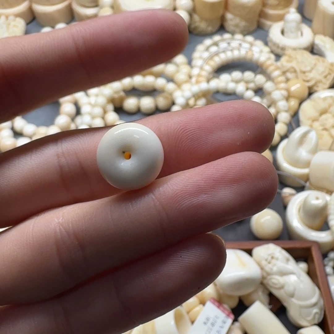 1***格花岗石铁合金大嘴小牙扣子