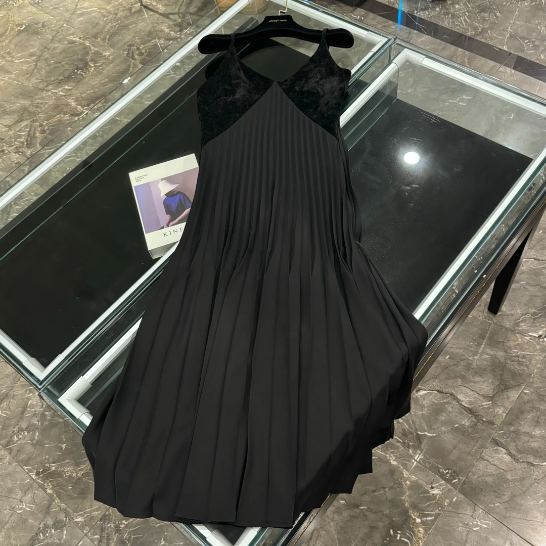 2025新款法式优雅拼接百褶吊带连衣裙-25798