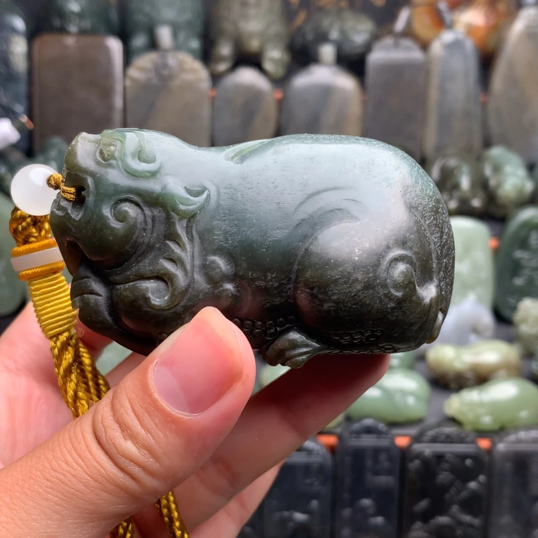 和田玉未镶嵌颈饰挂件06