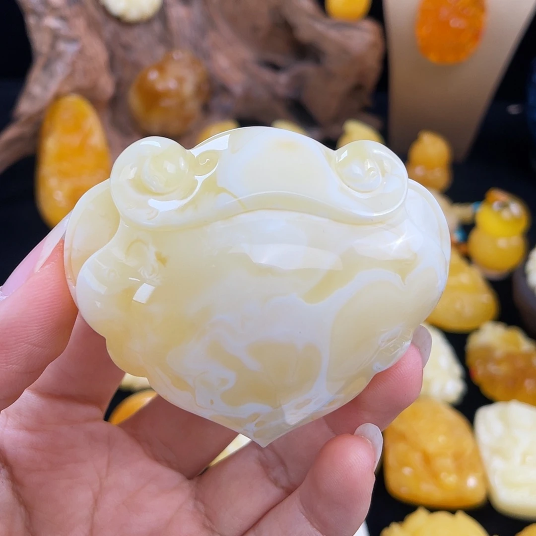 琥珀未镶嵌珠宝奇石