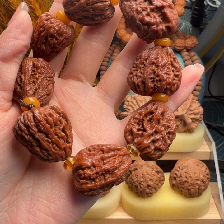 有****桃核把件南疆异型手串