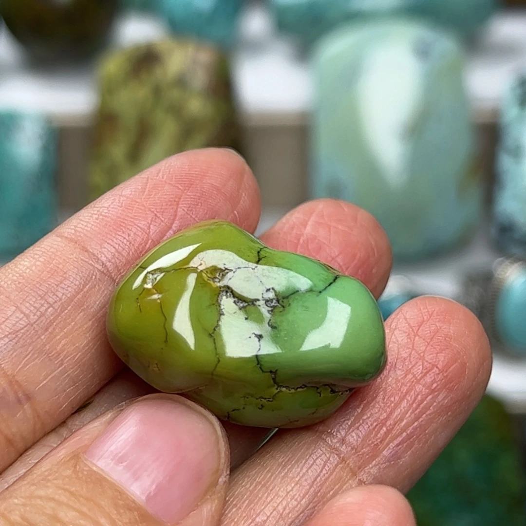 绿松石未镶嵌天然原矿绿松石