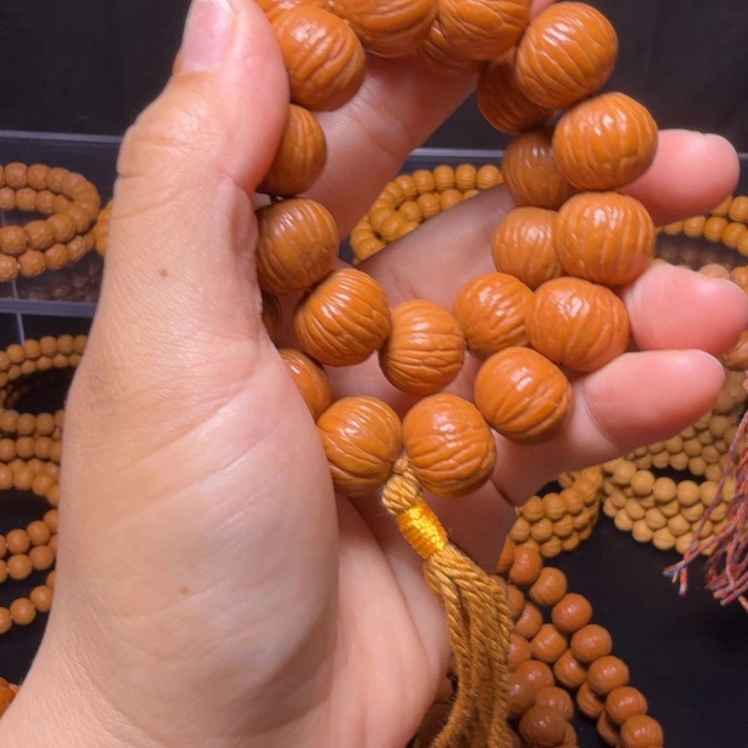 猴头核桃吊坠土豪手持26颗籽