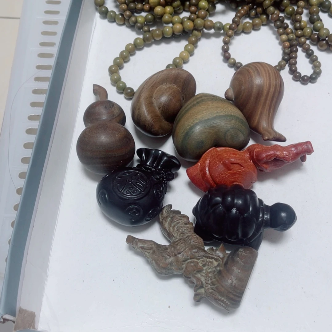 小***）香榧木瑕疵手把8个