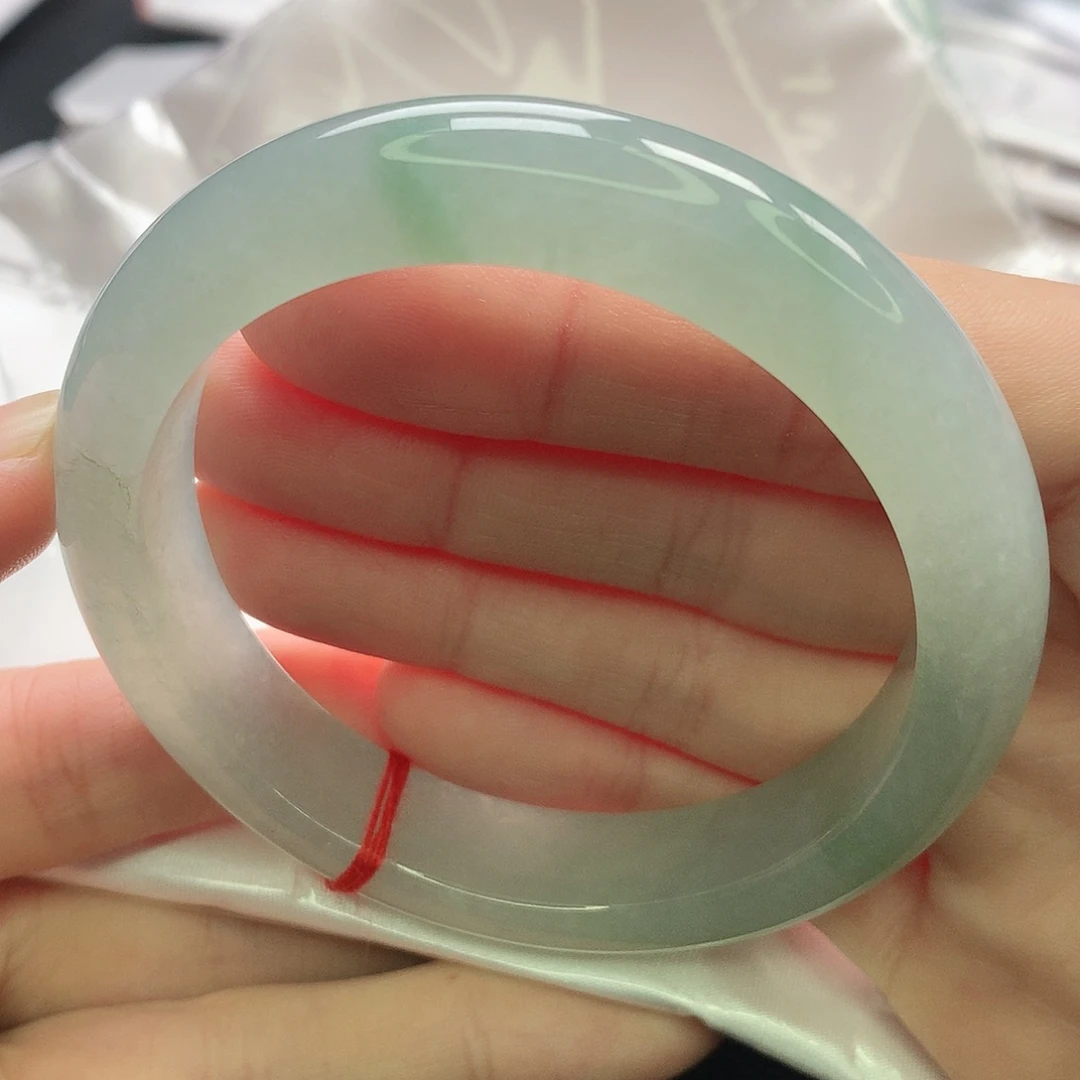 翡翠未镶嵌手镯缅甸5556