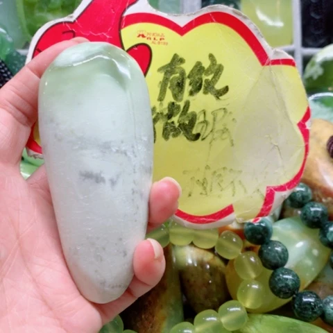未镶嵌蛇纹石玉手把件