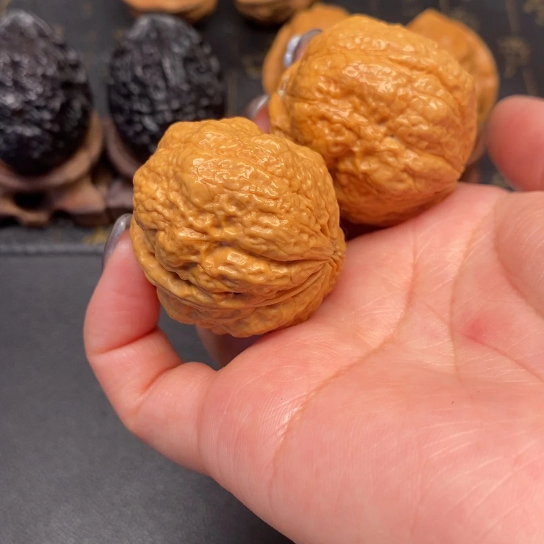 文玩核桃把件铁皮哈摸