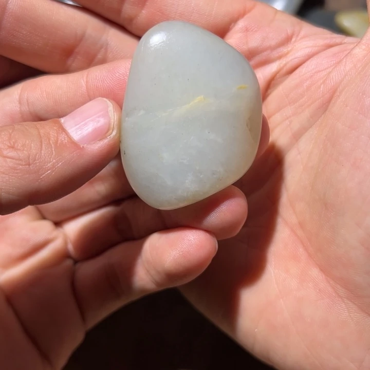 未镶嵌和田玉（糖玉）车挂阿