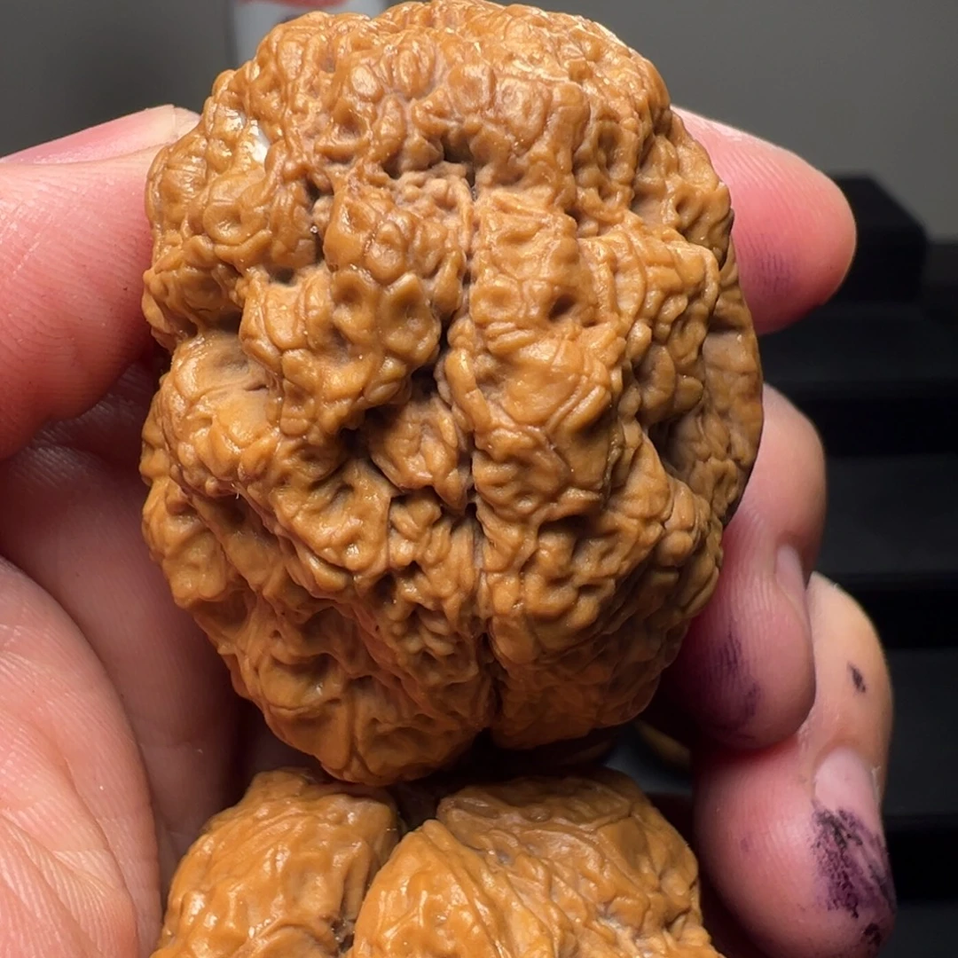 文玩核桃吊坠金刚佛手43mm