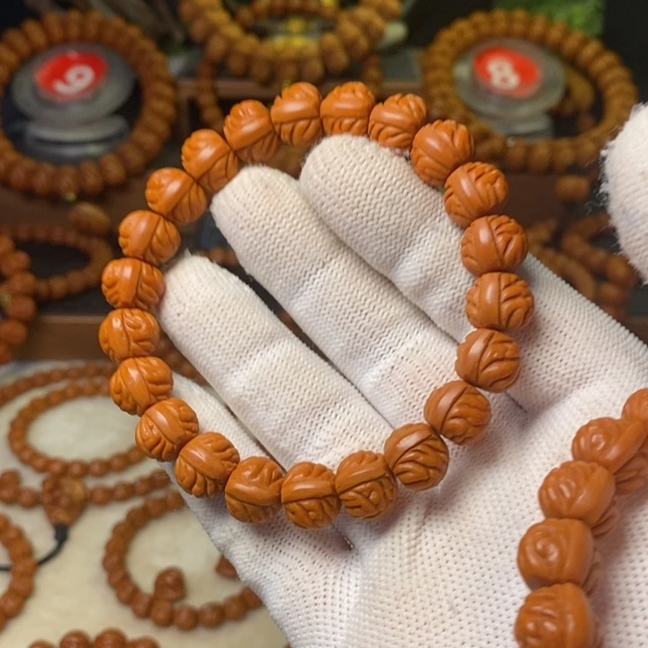 王***师手串桃核秦岭龙纹通过