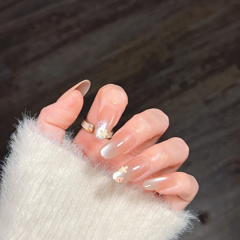 【浮春绘】白色彩绘花瓣气质温柔渐变元气美甲纯手工穿戴甲