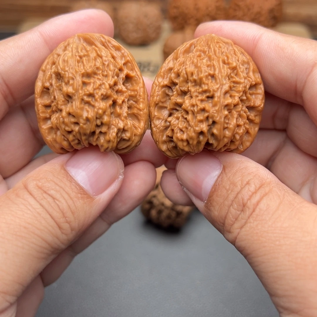 文玩核桃把件丑疆