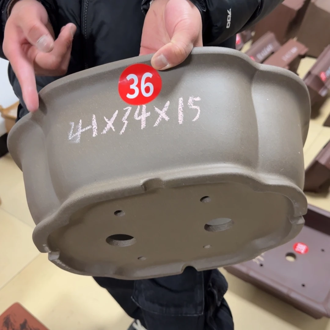 紫砂花盆呜呜呜呜