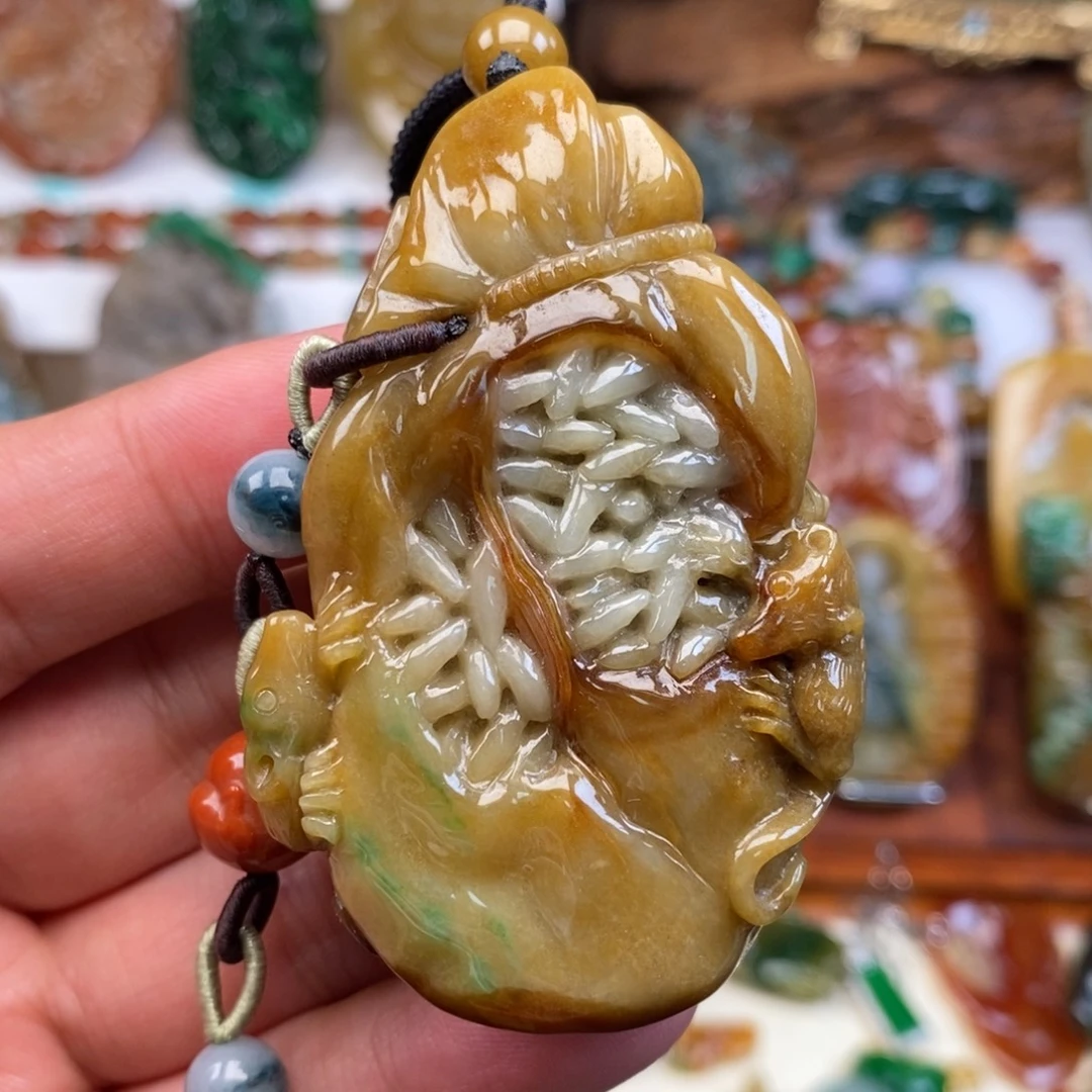 翡翠未镶嵌颈饰属你有钱