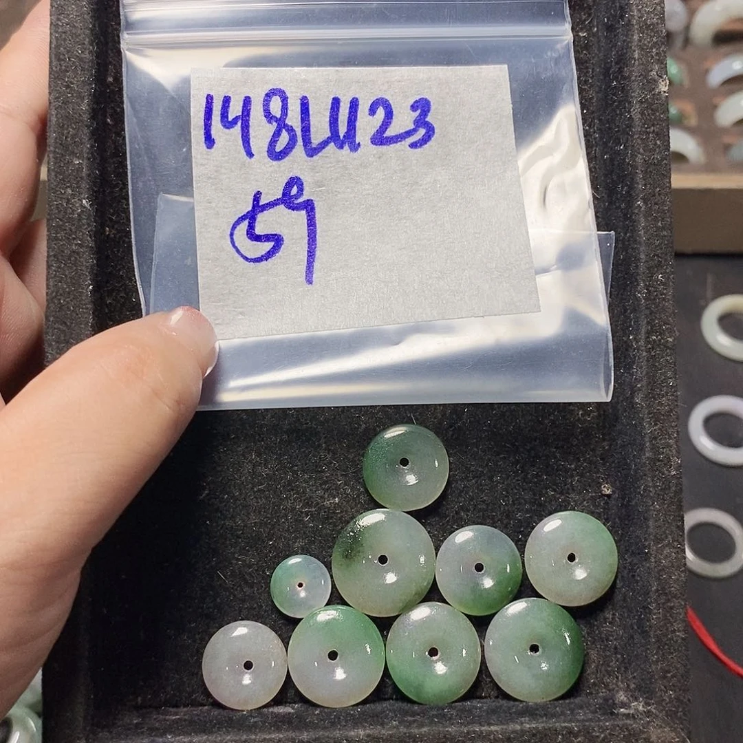 未镶嵌定制翡翠翡翠