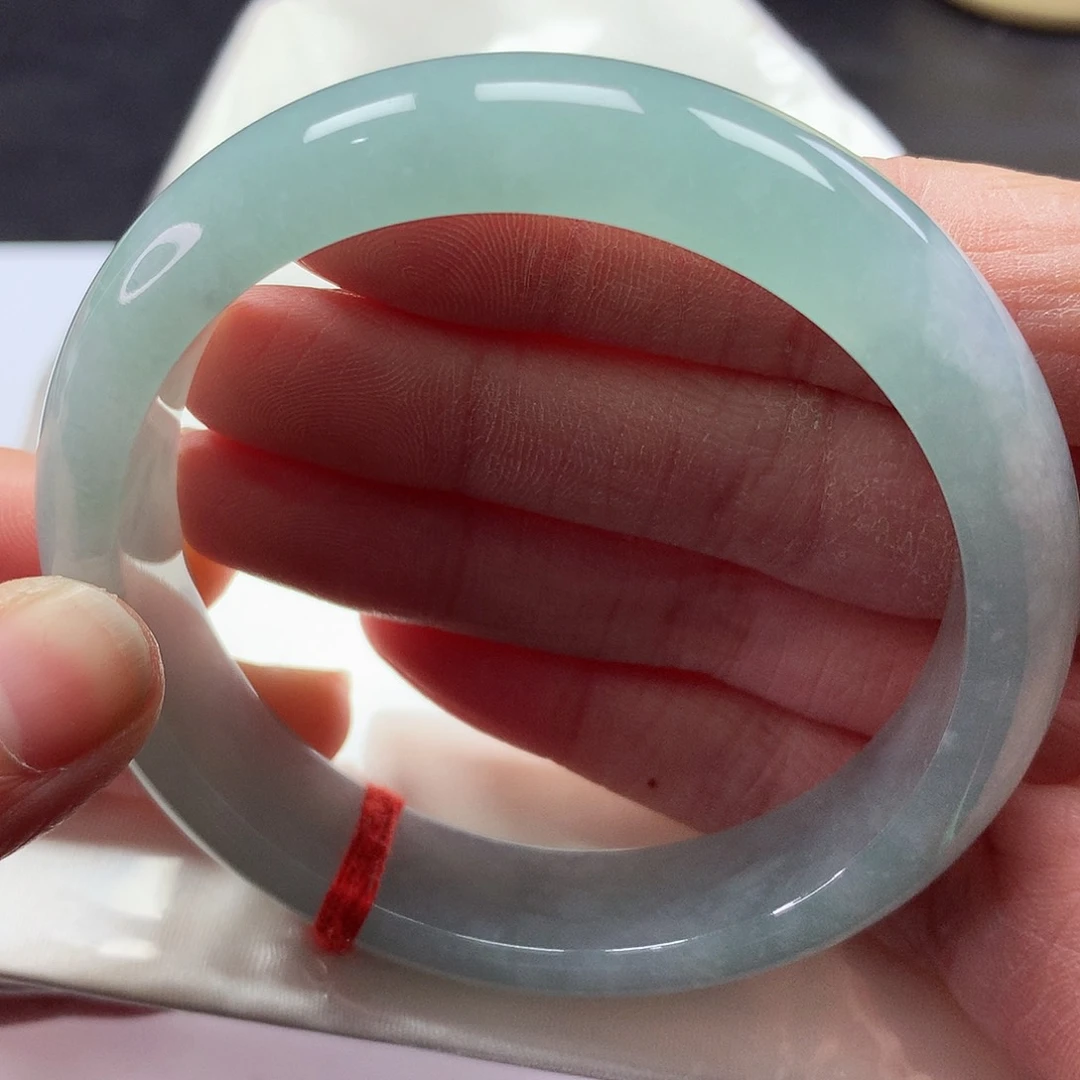 翡翠手镯未镶嵌58圈