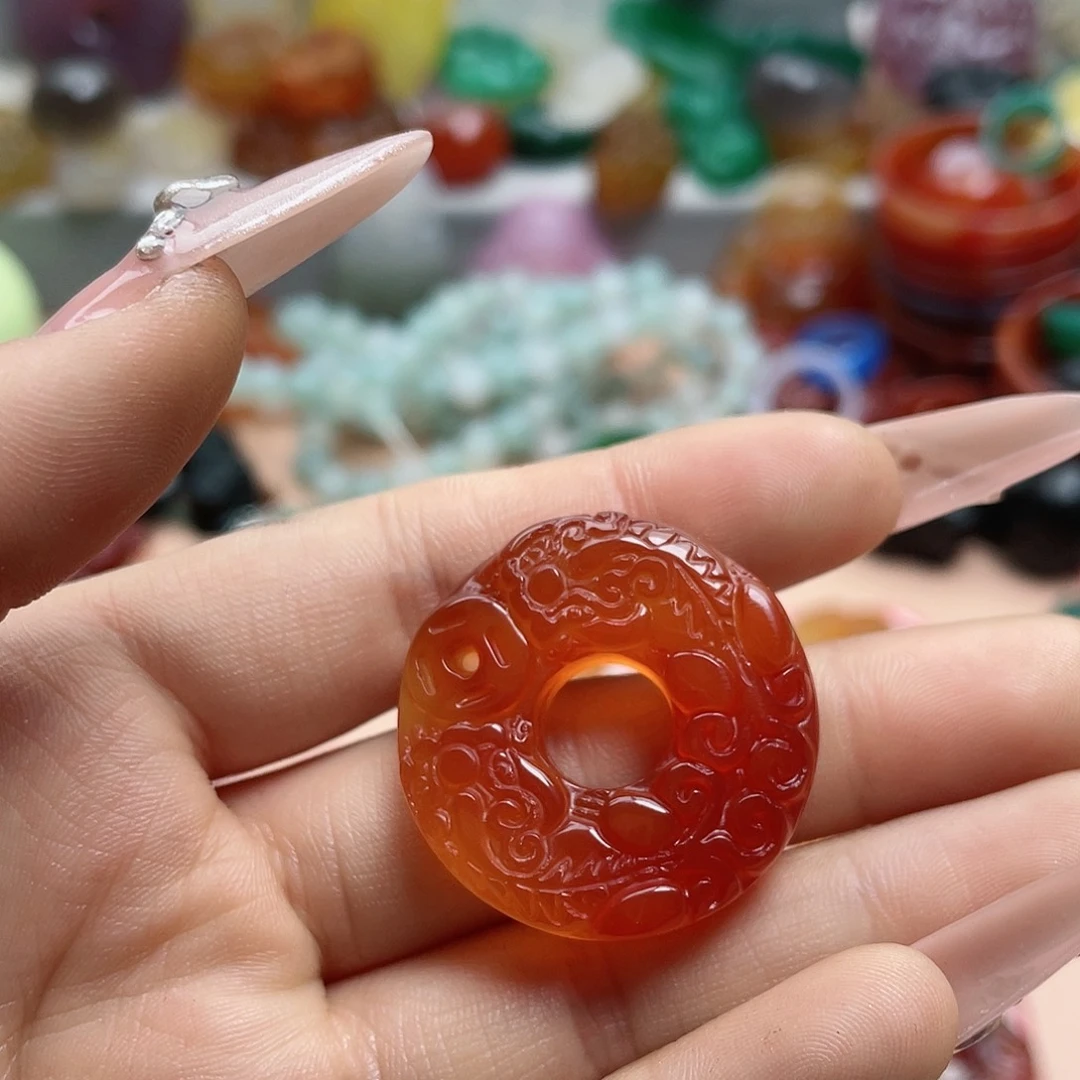 玛瑙/玉髓颈饰合金墨**开