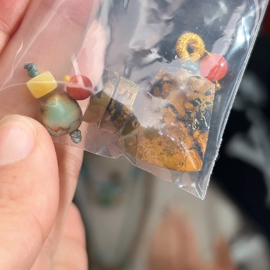 南红玛瑙未镶嵌珠宝奇石