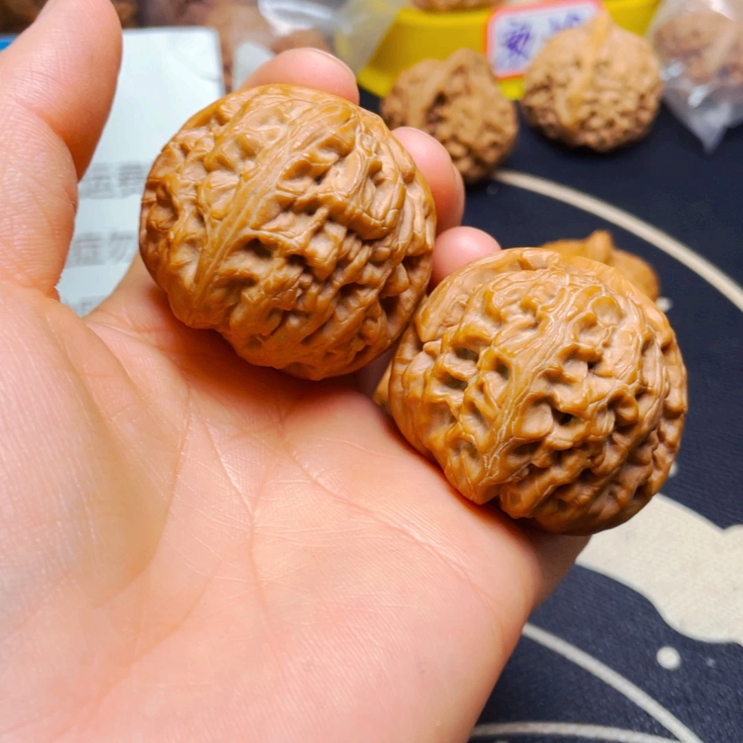 文玩核桃手串塔*米红锦鲤