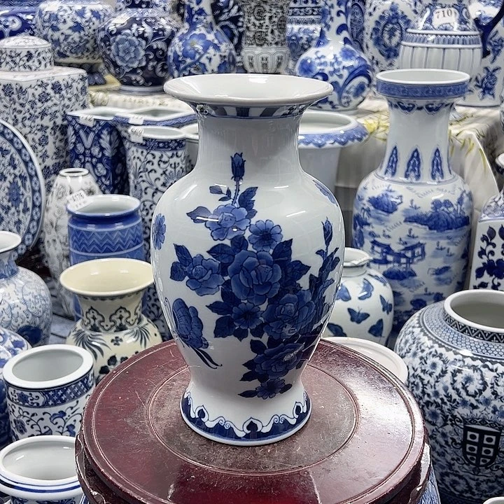 摆件青花瓷手工手绘高温釉下彩家居摆件，花瓶