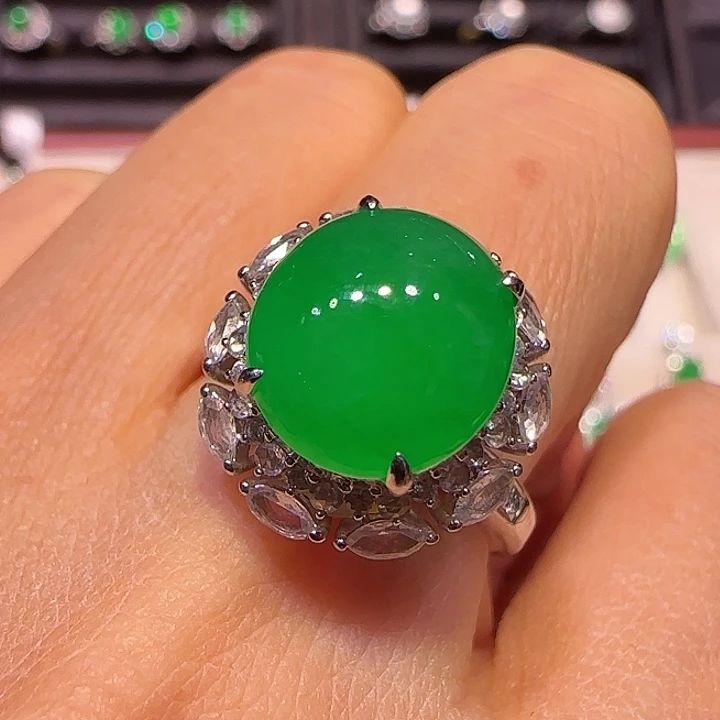 翡翠戒指18K金镶嵌戒指