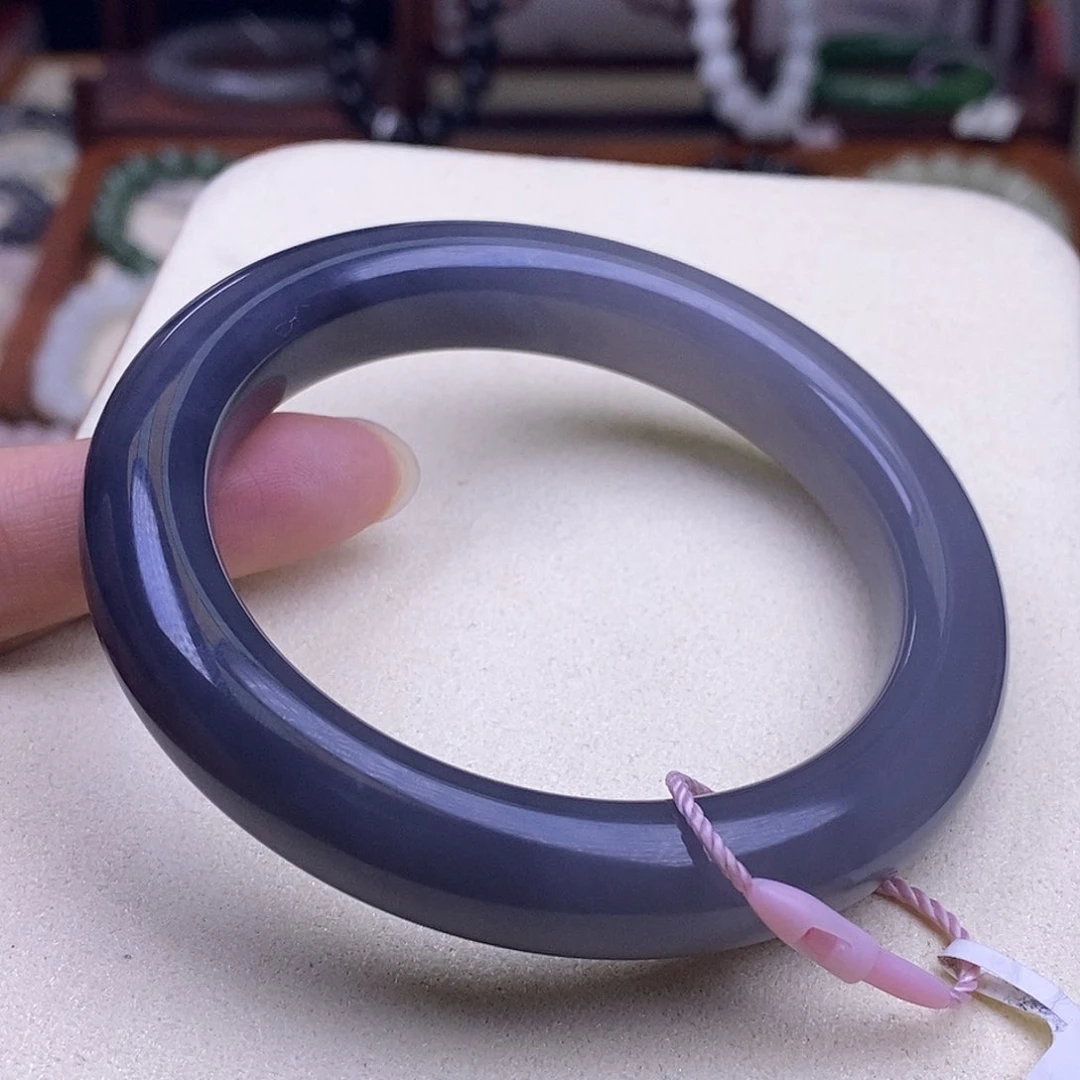 颈饰未镶嵌和田玉毕业级老坑料高冰浓烟紫半山水手镯57