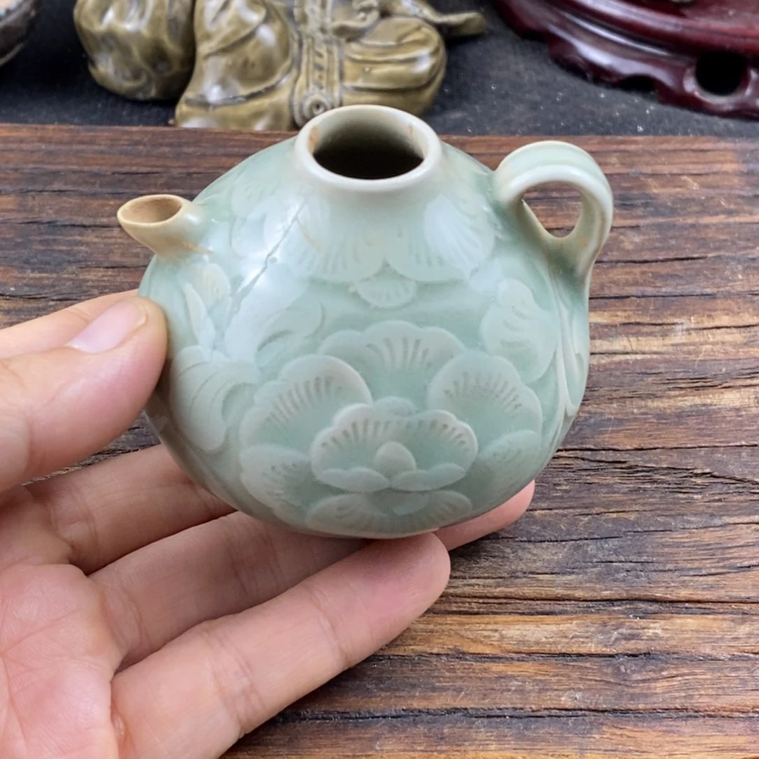 杯耀州窑的一个水滴壶