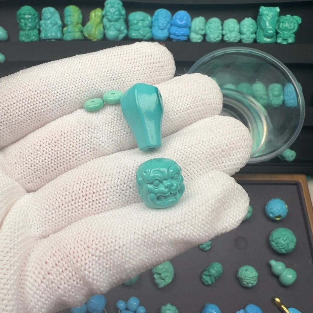 李***。湖北原生态雕刻件