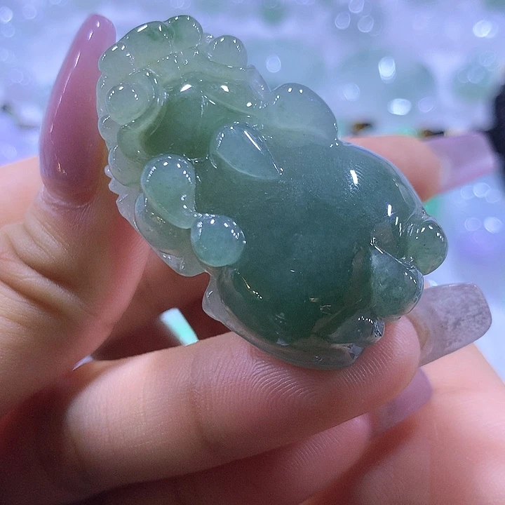 翡翠未镶嵌颈饰天然翡翠A货吊坠