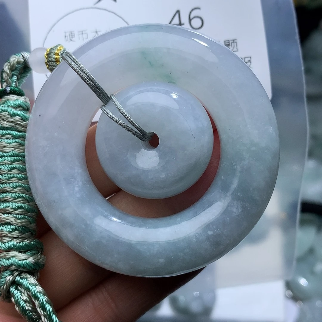 翡翠未镶嵌颈饰46