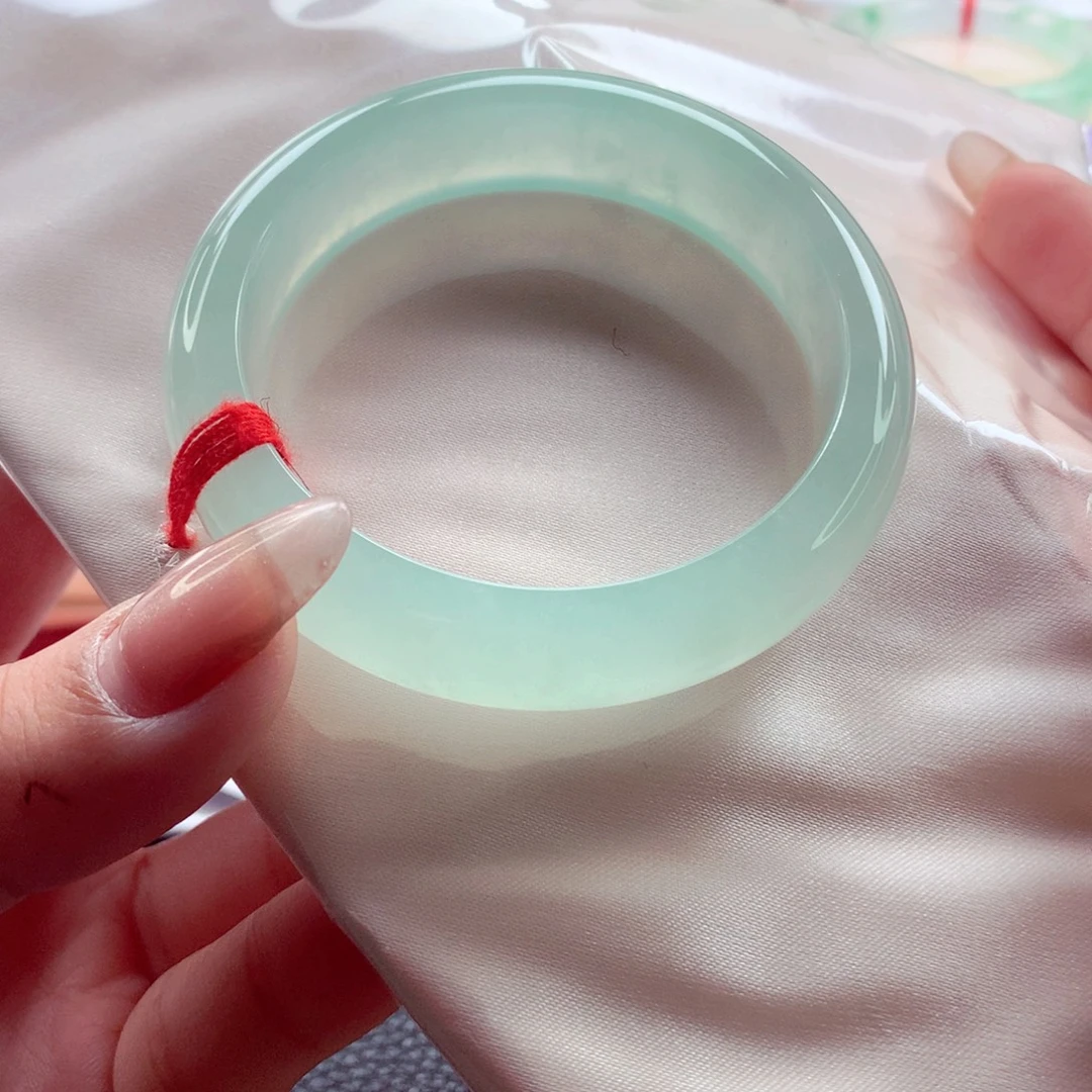 翡翠未镶嵌手镯师妹52.5冰晴葡萄色零毛孔