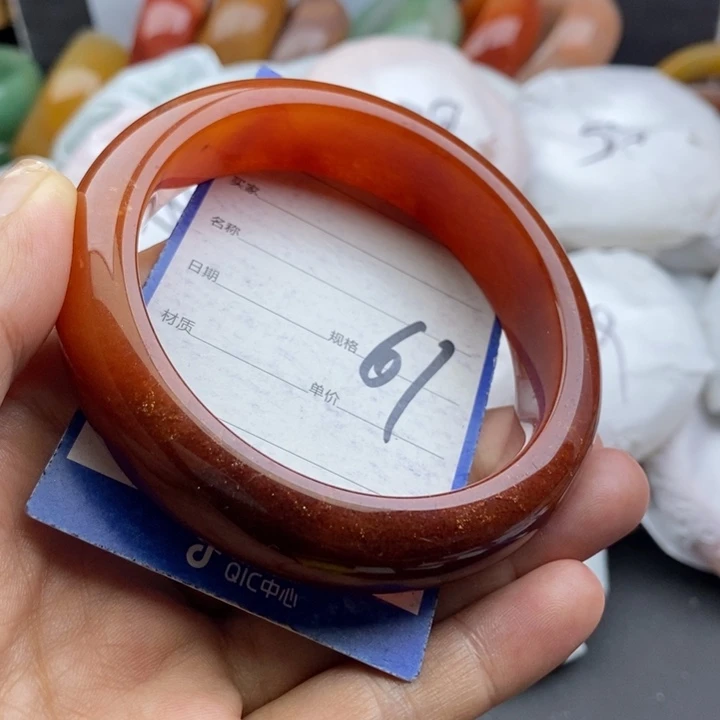 石英质玉手镯未镶嵌