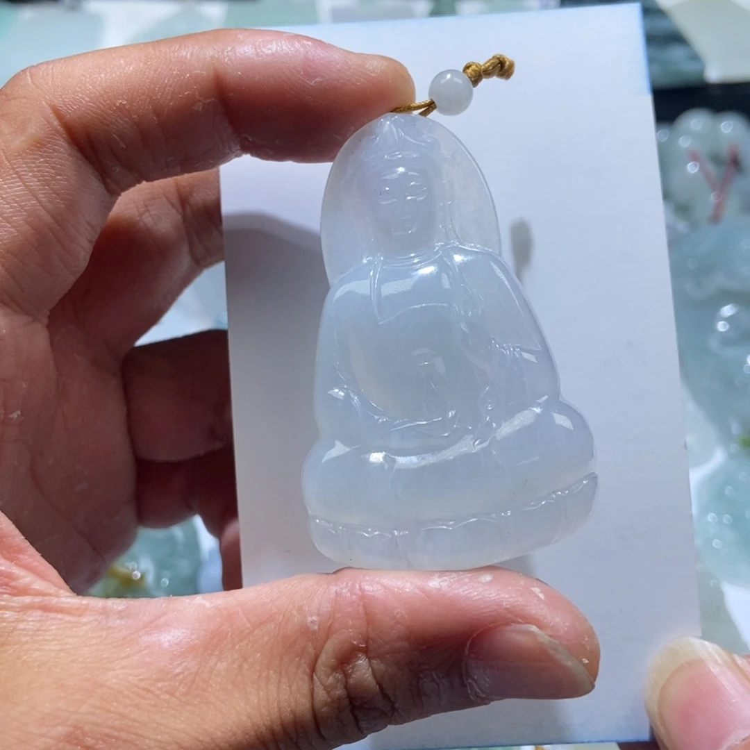 定制翡翠未镶嵌素衣观音