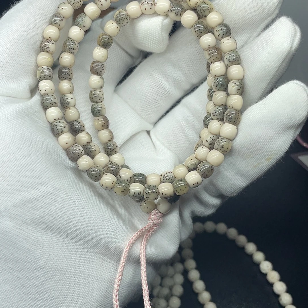 星月菩提吊坠6x5。  108