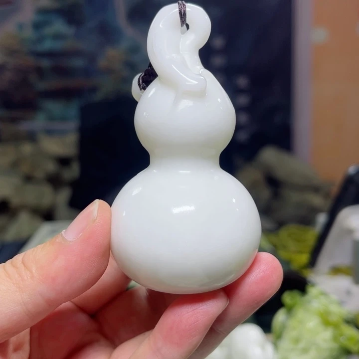 蛇纹石玉手把件多样性发货未镶嵌