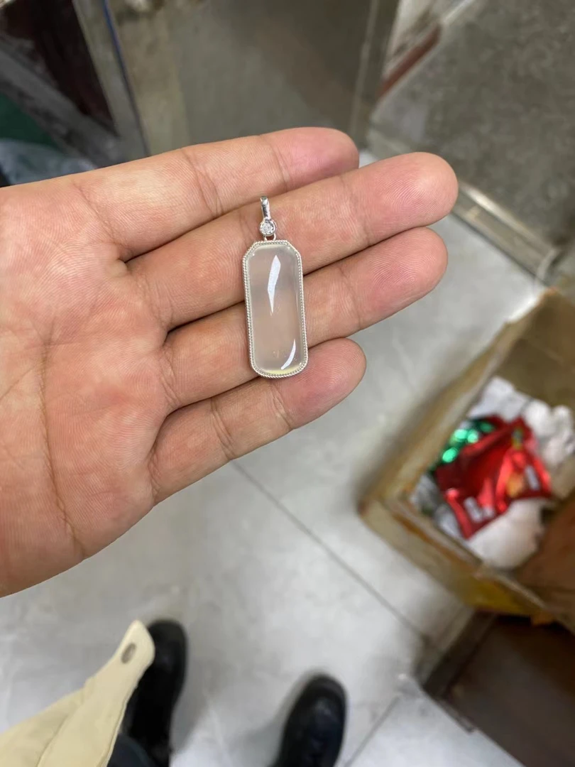 s925银镶嵌平安无事牌