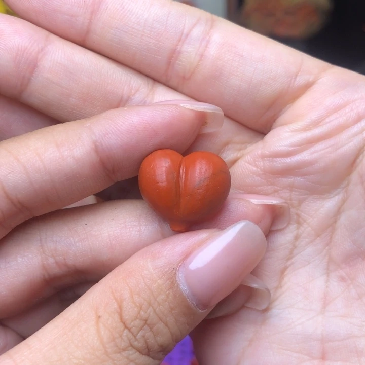 南红玛瑙未镶嵌挂件紫**儿