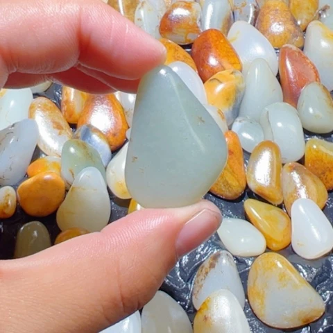 和田玉（子料）未镶嵌颈饰13.2克