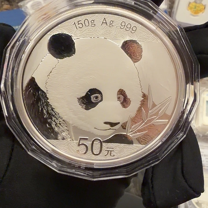 纯银2018熊猫币150带盒子