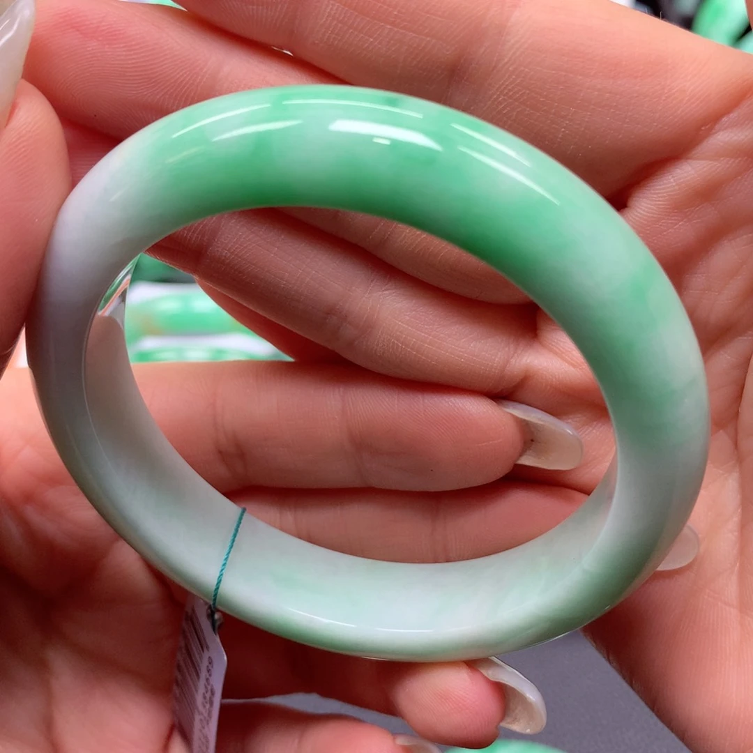 未镶嵌手镯翡翠翡翠