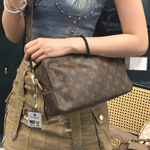 95新 LouisVuitton/路易威登 Louisvuitton单肩包/4673311