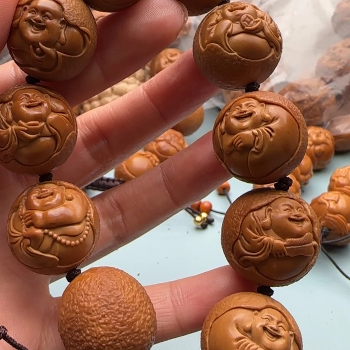 橄榄核手串雕刻工艺