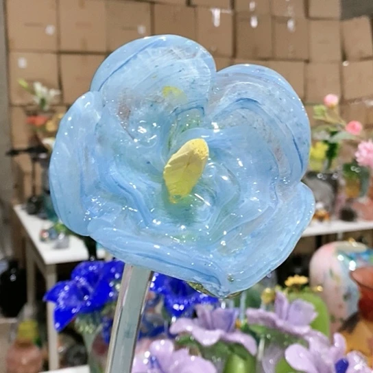 琉璃花瓶高45厘米宽9厘米